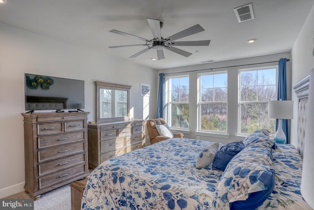 bedroom with ceiling fan