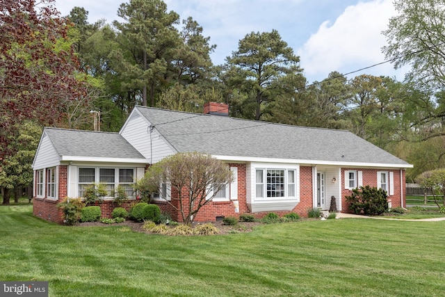 view of front of house featuring a front yard