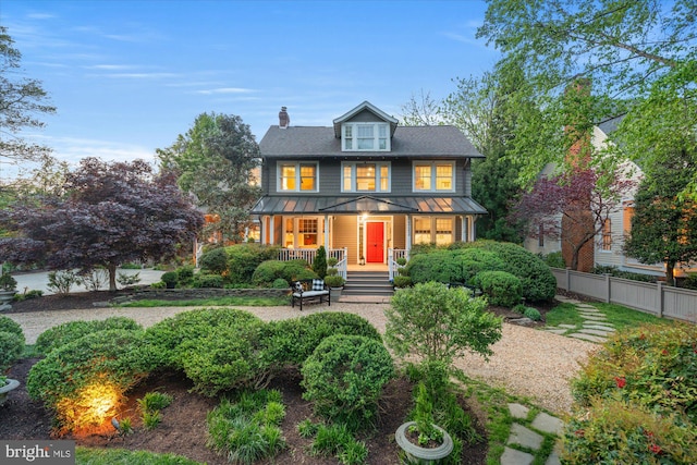 view of front of property featuring a porch