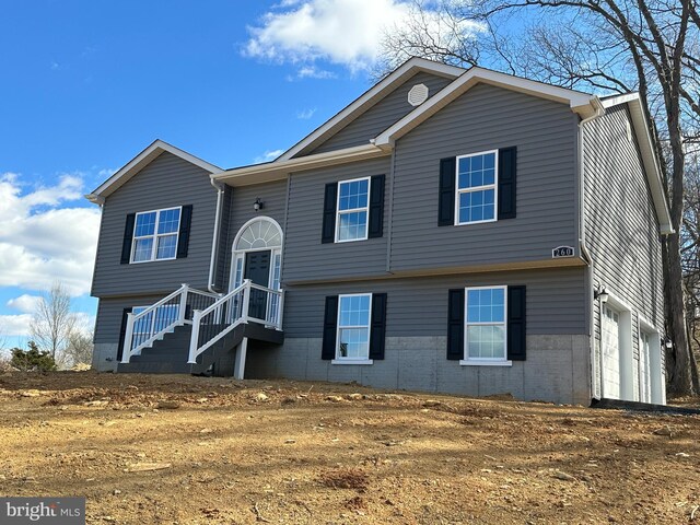 view of split foyer home
