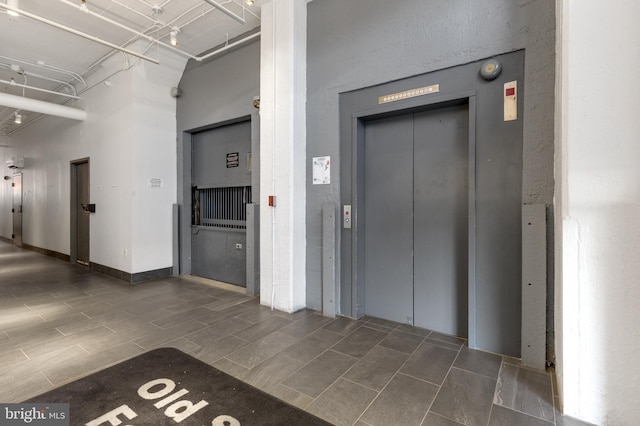 property entrance with elevator