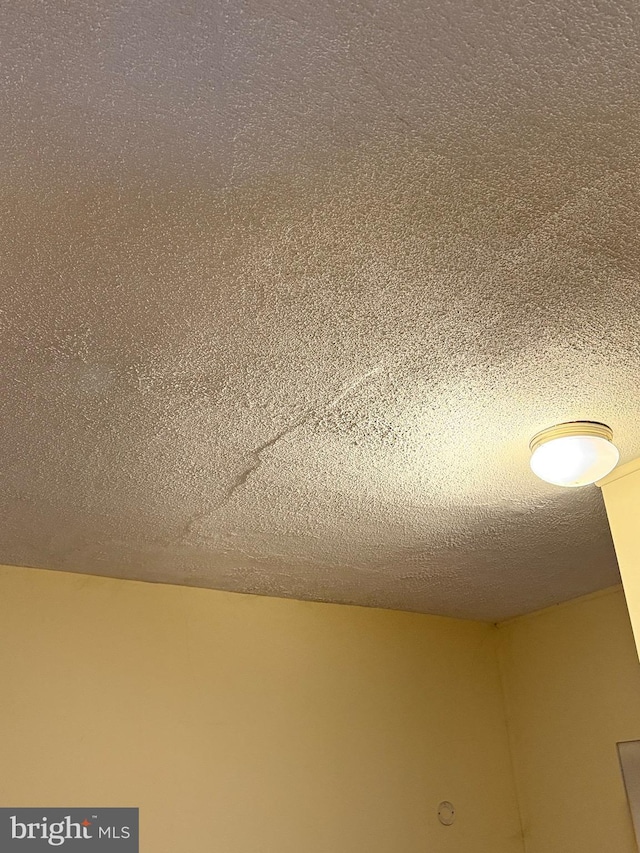 room details featuring a textured ceiling