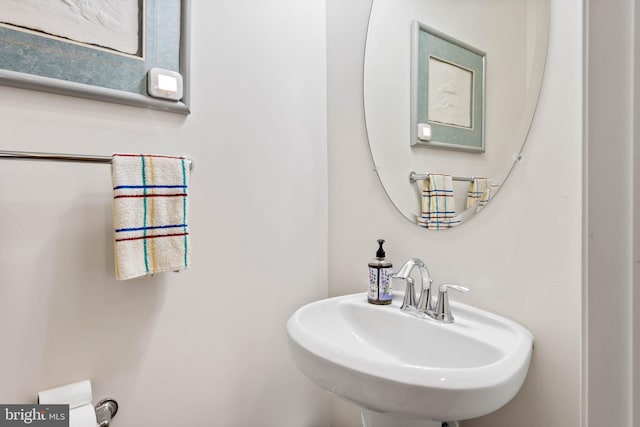 bathroom with sink