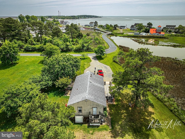 bird's eye view featuring a water view