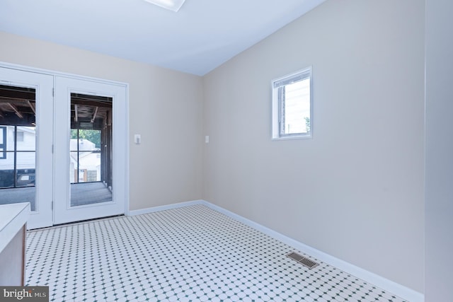 1722 Selma Ave, Halethorpe, MD 21227 - unfurnished room featuring baseboards and light floors
