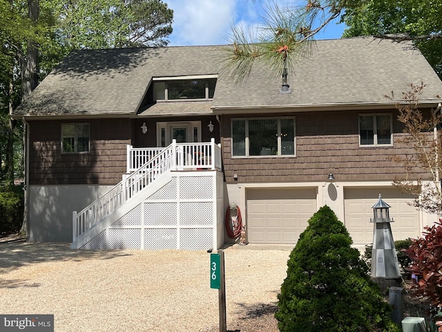 view of front facade featuring a garage