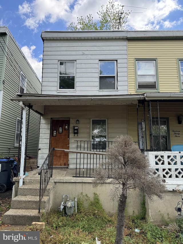 view of front of house featuring covered porch