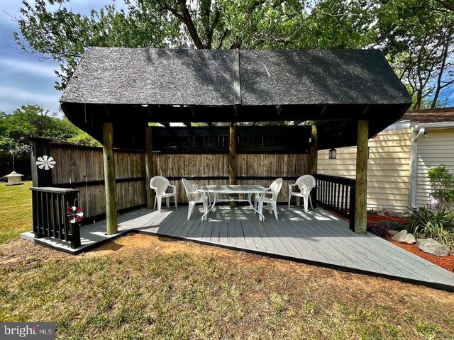 view of wooden deck