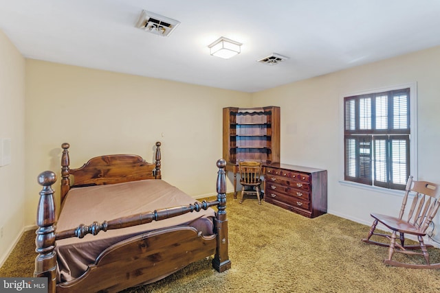 bedroom with carpet flooring