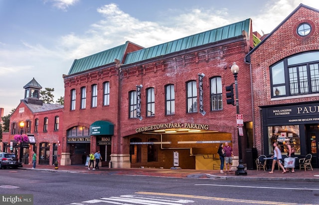 view of building exterior