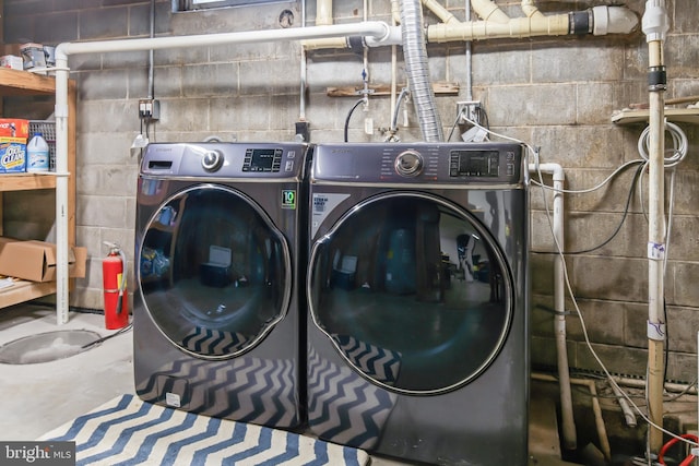 409 Hilltop Rd, Strasburg, PA 17579 - laundry room featuring washer and dryer