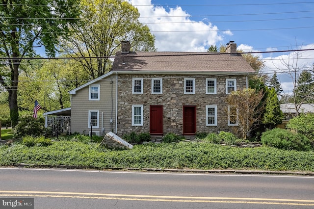 view of front of property