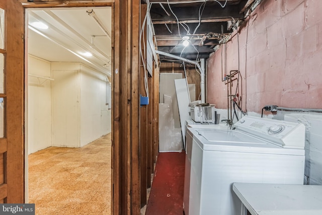 laundry room featuring washer / clothes dryer