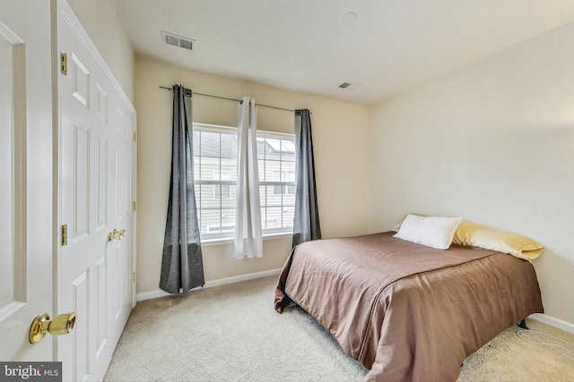 bedroom featuring carpet floors