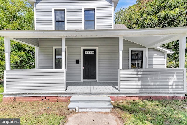 view of front of home featuring a porch