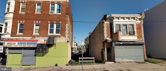 Listing photo 3 for 5443 Baltimore Ave, Philadelphia PA 19143