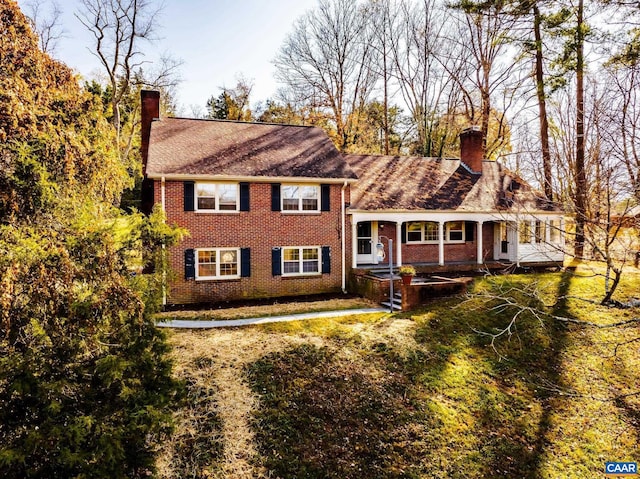 view of front of home with a front yard