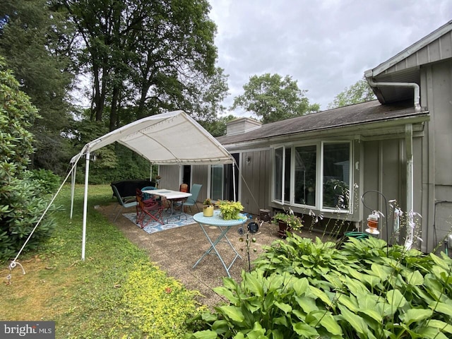 view of yard with a patio