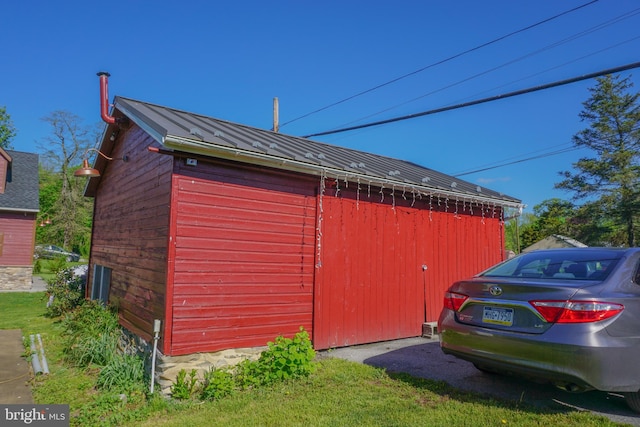 view of outdoor structure