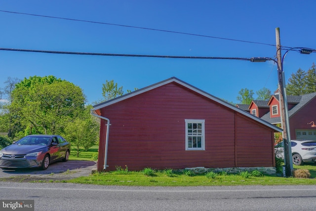 view of side of property