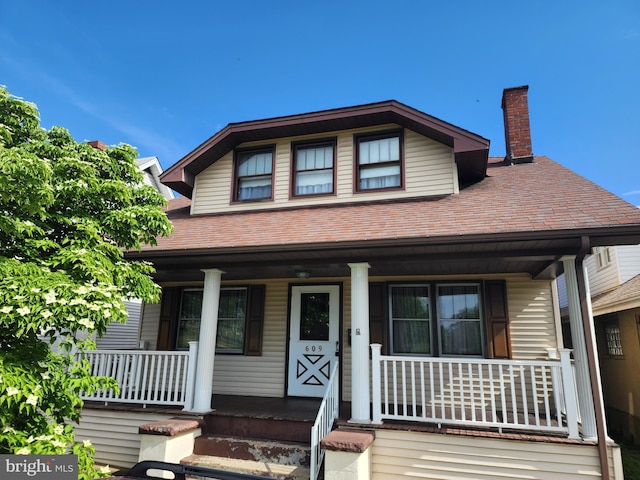 view of front of home featuring a porch