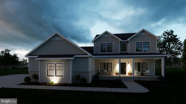 craftsman house with covered porch