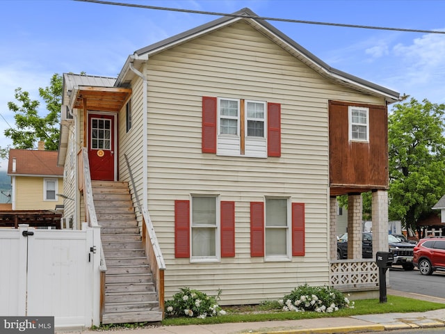 view of front of house