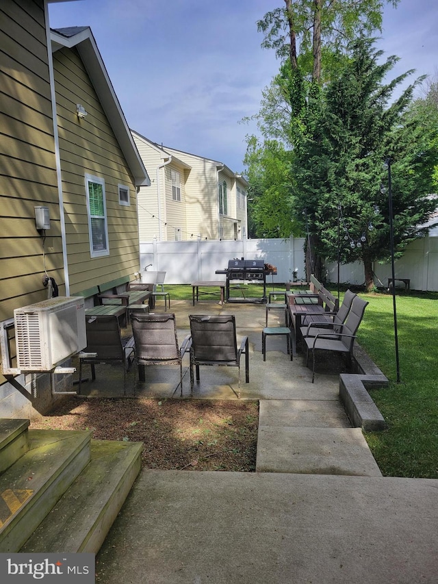 view of patio with outdoor lounge area