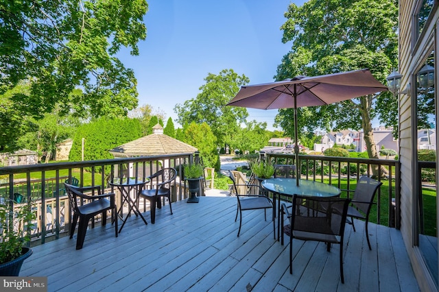 view of wooden deck