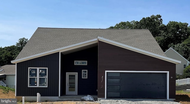 view of front facade featuring a garage