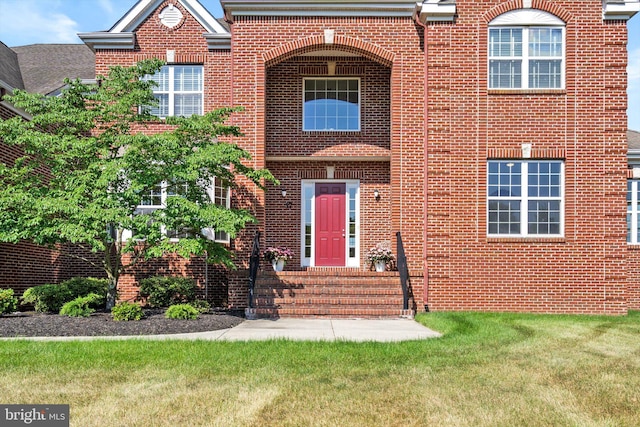 view of front of property with a front yard