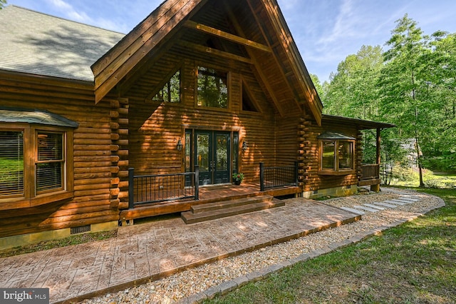 view of front facade with a patio