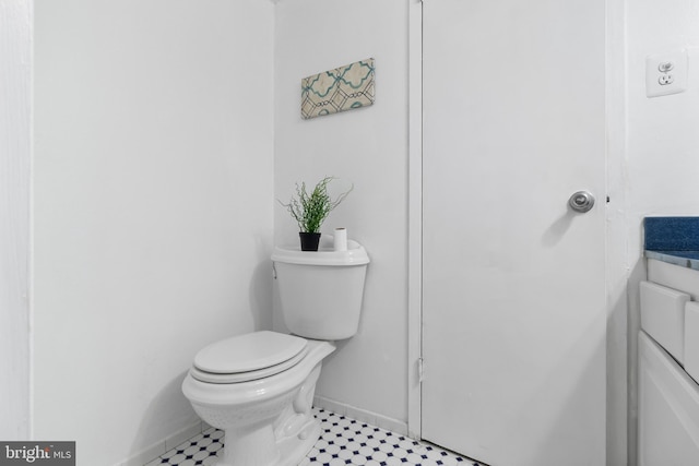 bathroom featuring toilet