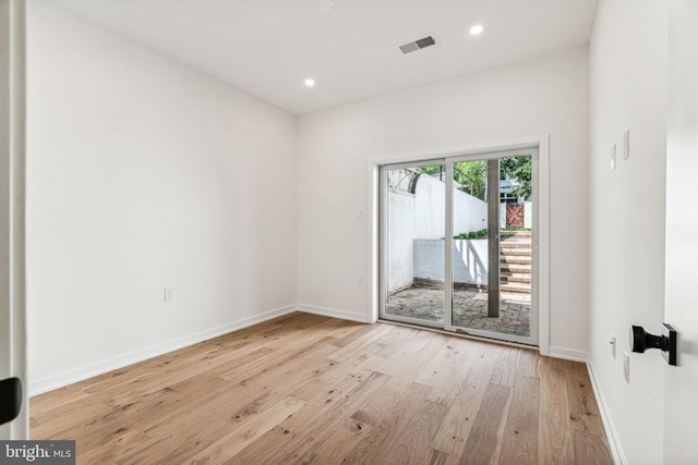 empty room featuring light hardwood / wood-style flooring