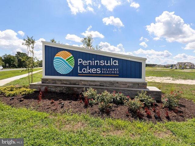 view of community / neighborhood sign