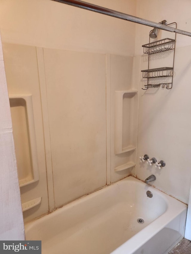 bathroom featuring shower / bathing tub combination