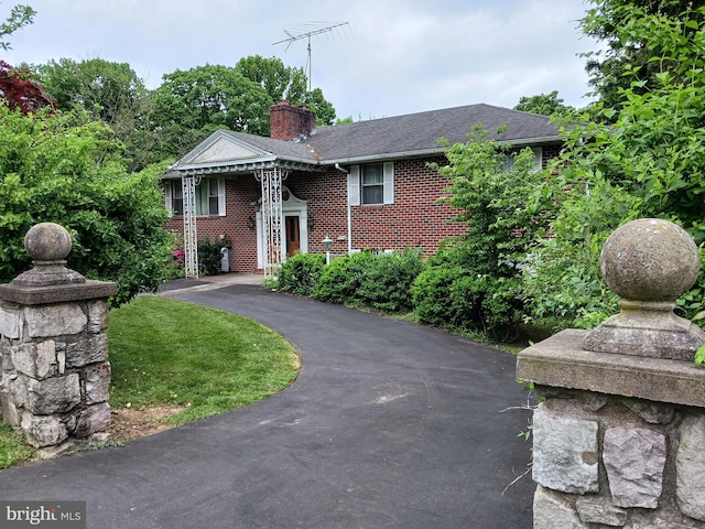 view of front of house