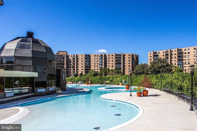 view of swimming pool