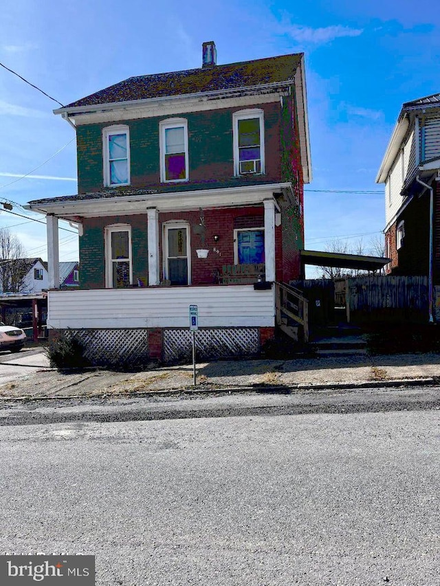 view of front property