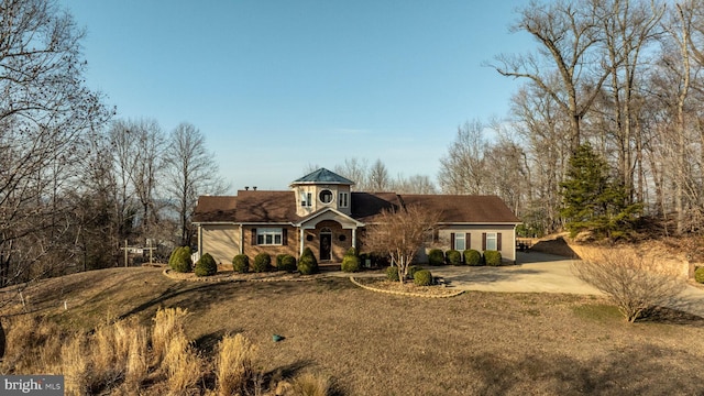 view of front of house with a front yard