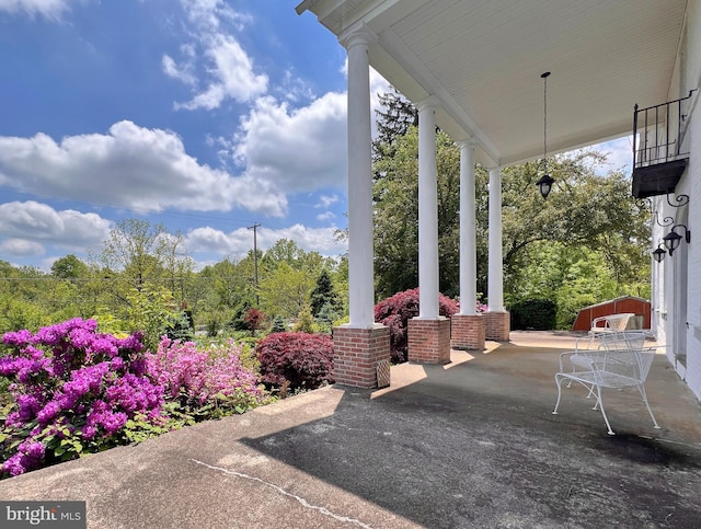 view of patio / terrace with covered porch