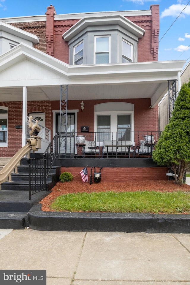 view of front of house featuring covered porch