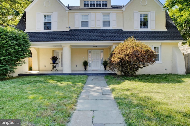 view of front of house with a front yard