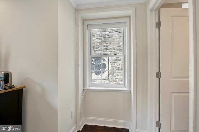 room details featuring crown molding