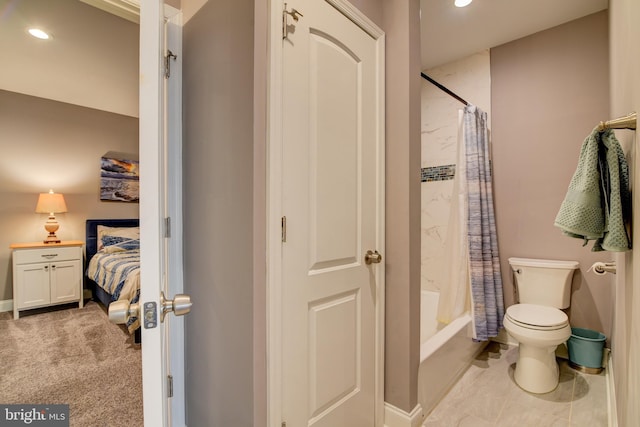 full bathroom featuring baseboards, toilet, recessed lighting, ensuite bathroom, and shower / tub combo