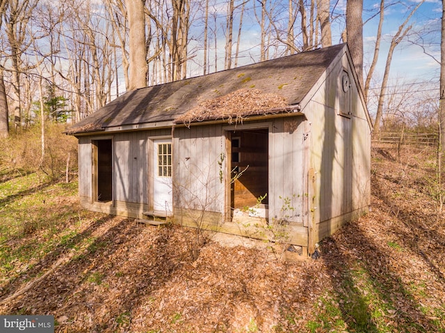 view of outbuilding