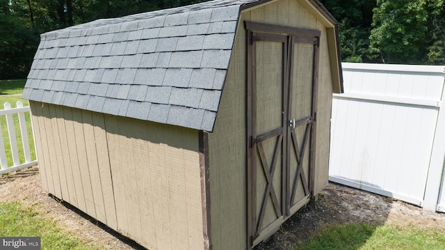 view of outbuilding