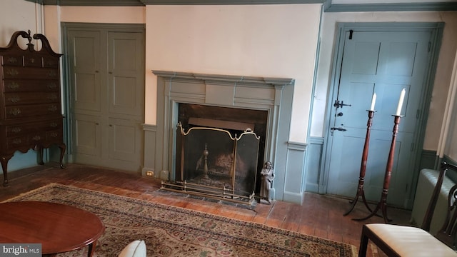 interior details featuring hardwood / wood-style floors