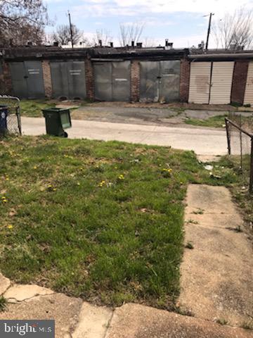 603 Allendale St, Baltimore, MD 21229 - view of yard