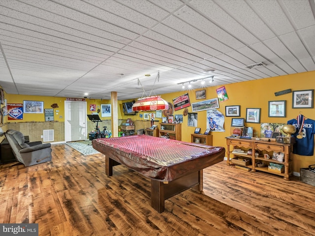 playroom with hardwood / wood-style flooring and billiards